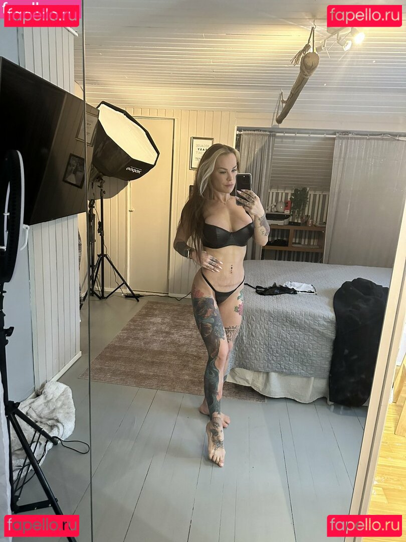 pariksiko Nude Onlyfans Photo 17