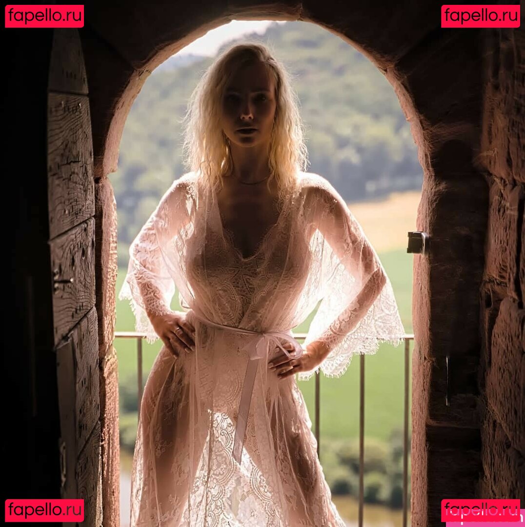 Sandra Amalia Nude Onlyfans Photo 40