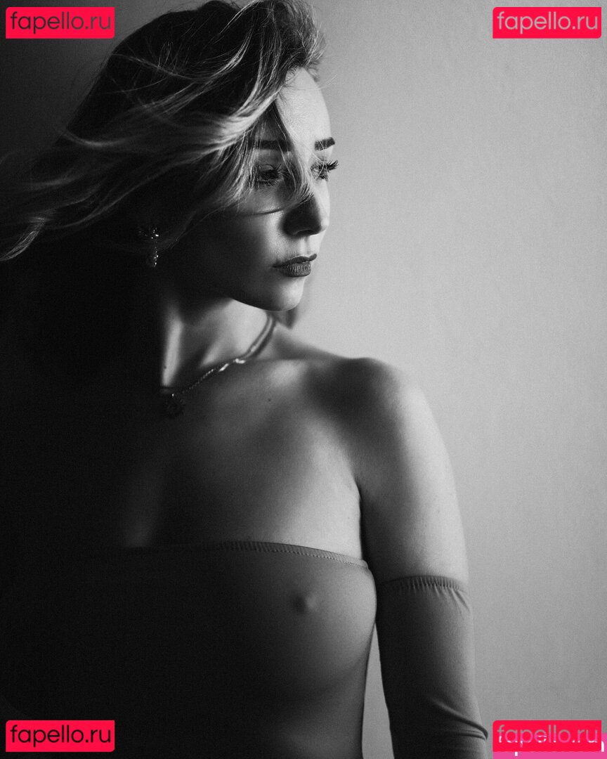 Sandra Amalia Nude Onlyfans Photo 13