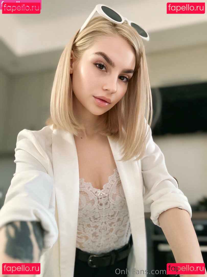 sly_karina Nude Onlyfans Photo 40
