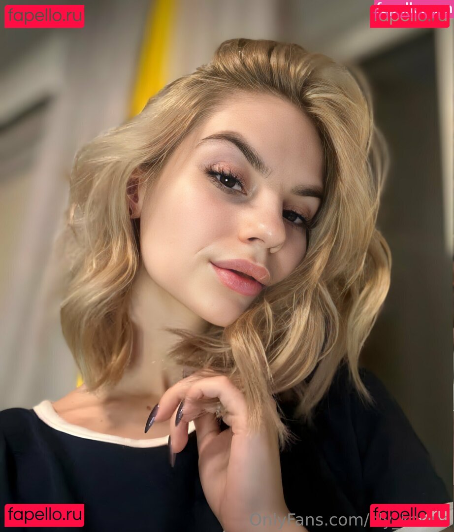 sly_karina Nude Onlyfans Photo 29