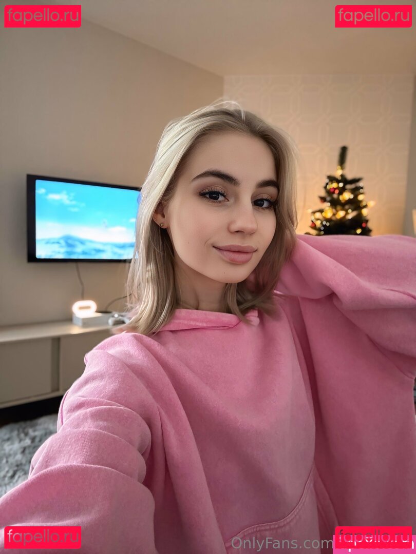 sly_karina Nude Onlyfans Photo 21