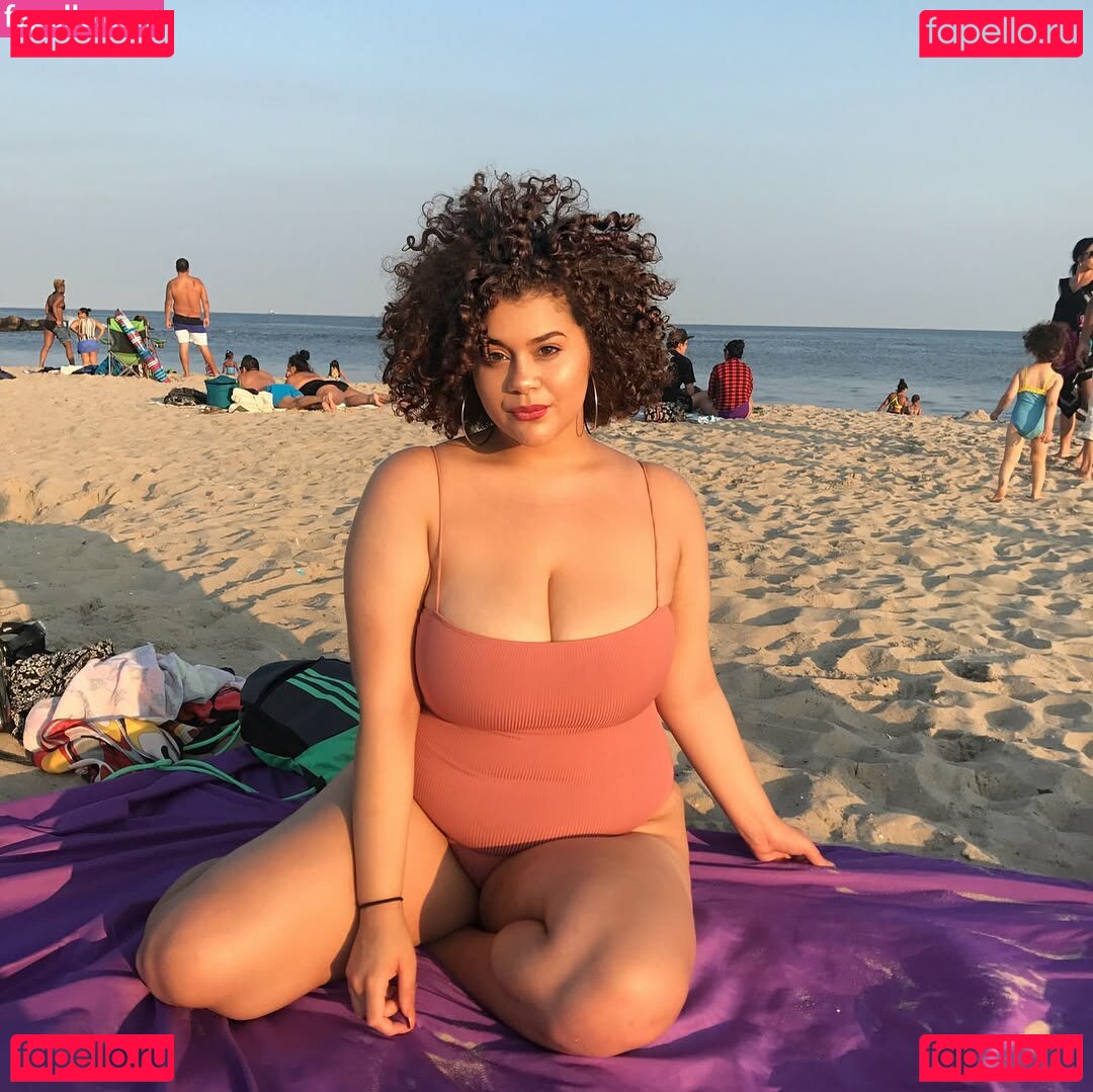 Khloe Katera Nude Onlyfans Photo 35