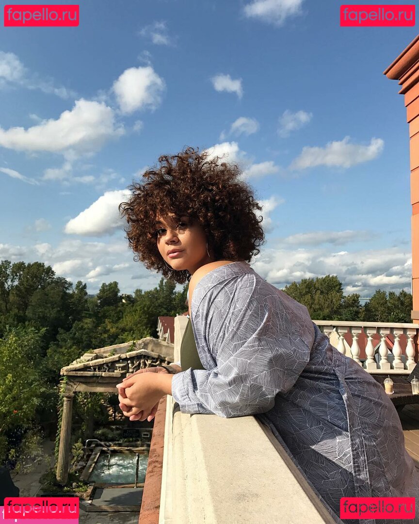 Khloe Katera Nude Onlyfans Photo 33