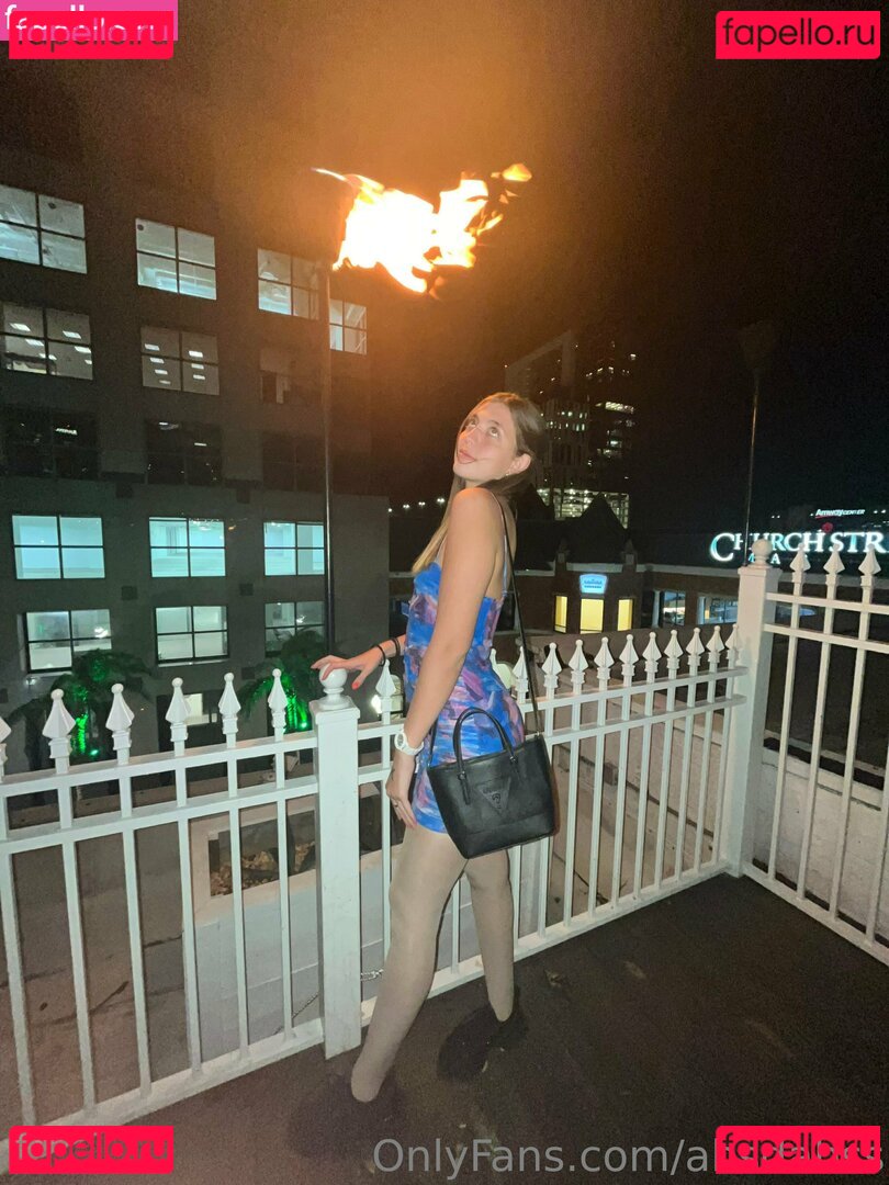 scarlettsummerrr Nude Onlyfans Photo 32
