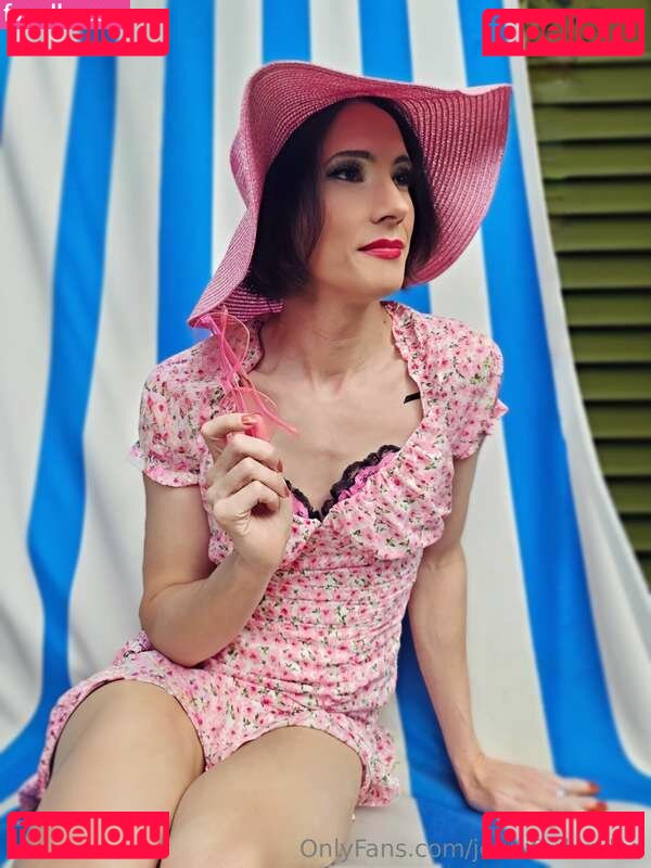 Jennifer Lunden Nude Onlyfans Photo 9