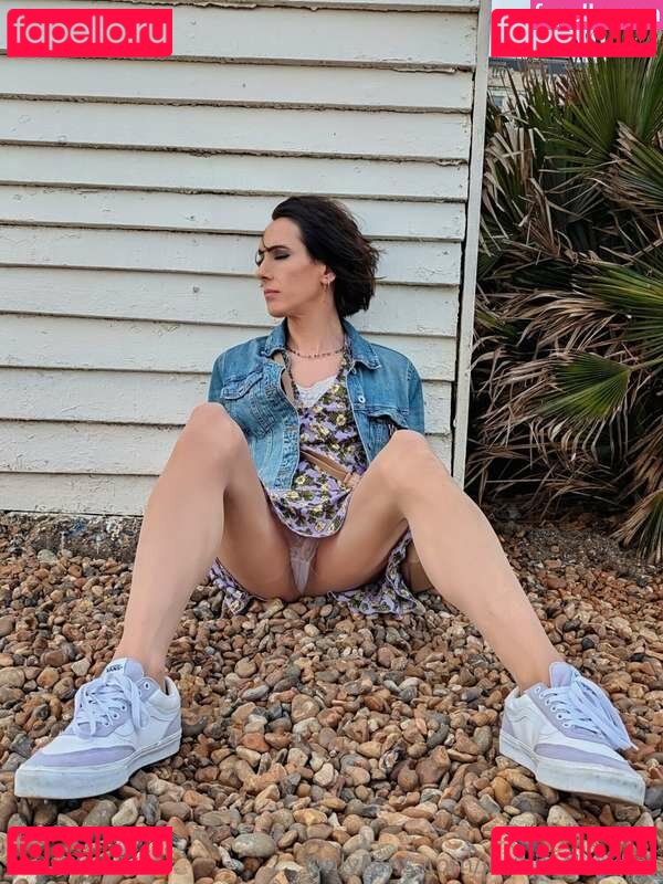 Jennifer Lunden Nude Onlyfans Photo 6