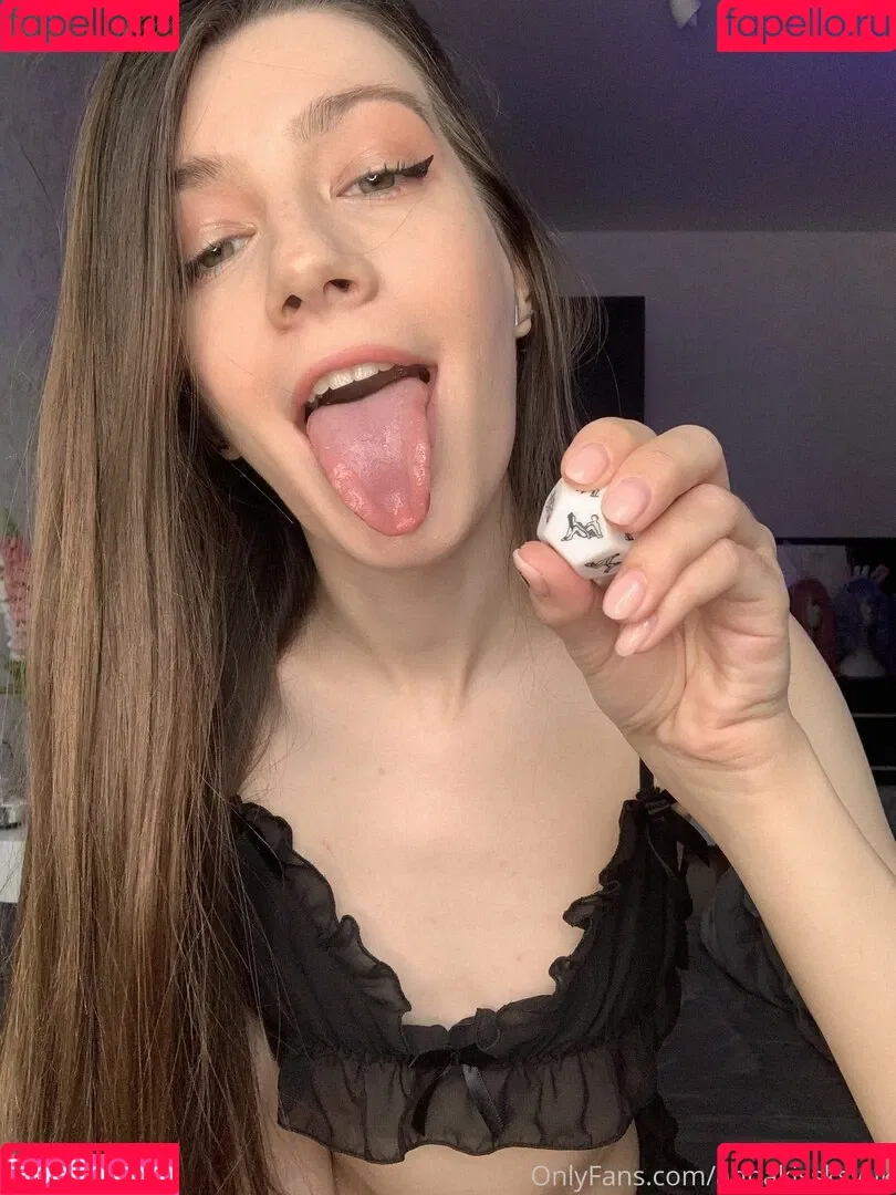 Annakissksyuk Onlyfans Photo Gallery 