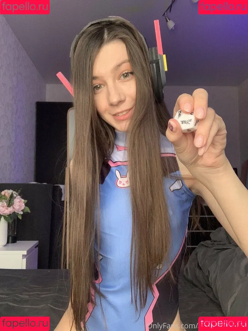 Annakissksyuk Onlyfans Photo Gallery 