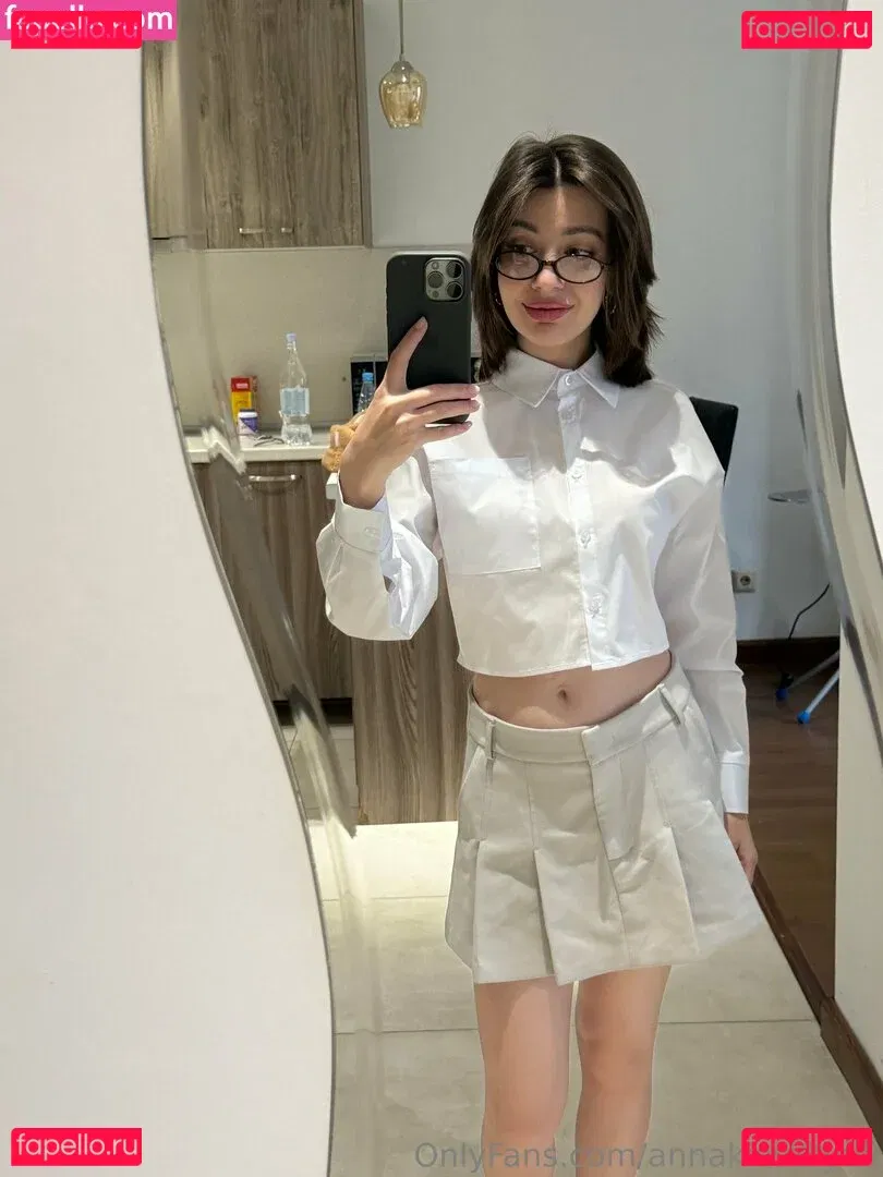 Annakissksyuk Onlyfans Photo Gallery 