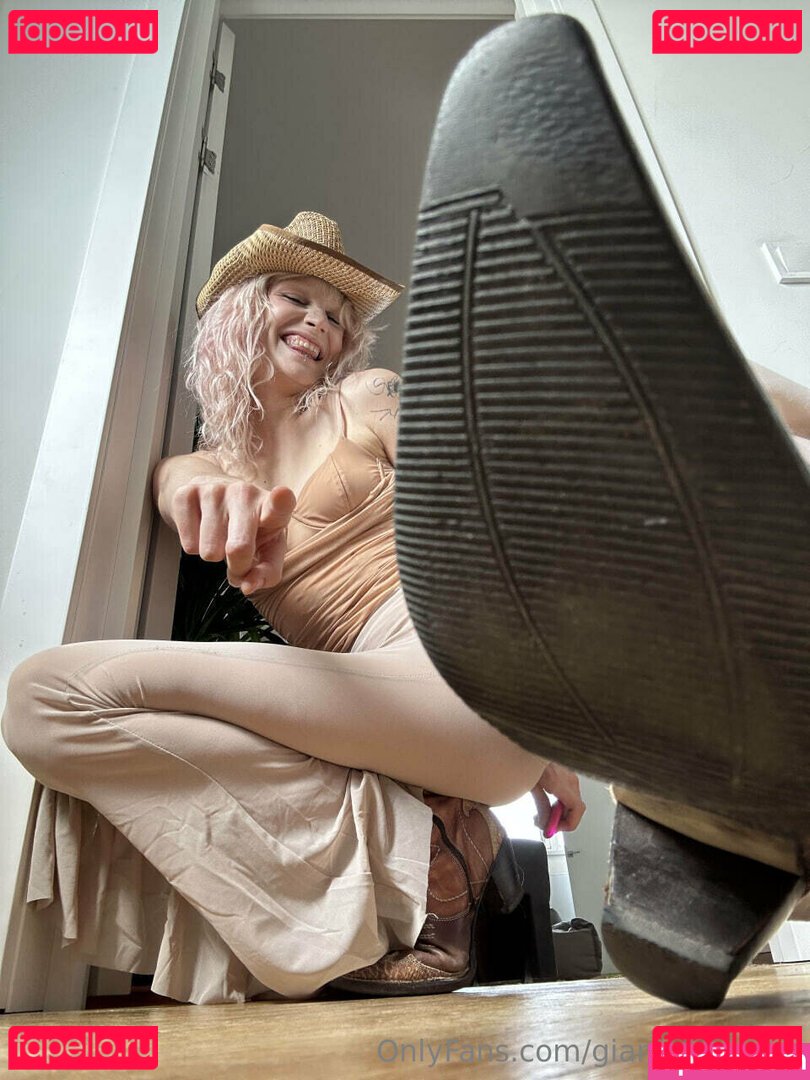giantess_vovk Nude Onlyfans Photo 50