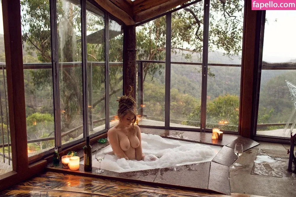 Thelovelyisla Onlyfans Photo Gallery 