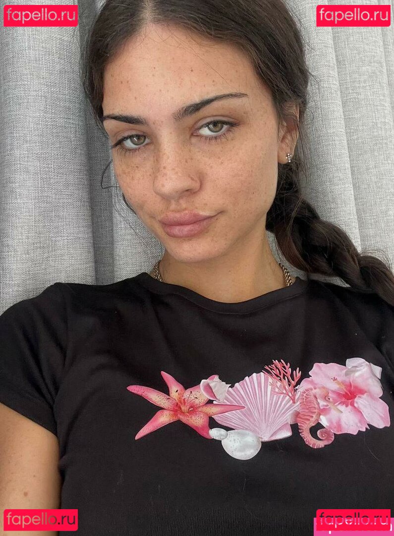 berraka Nude Onlyfans Photo 24