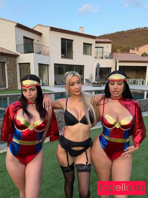 Luxy_Capi Nude Onlyfans Photo 28