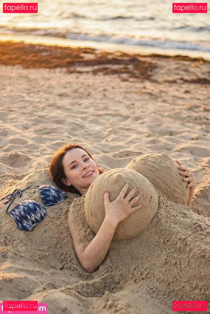 Enji Night Onlyfans Photo Gallery 