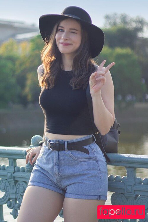 Enji Night Onlyfans Photo Gallery 