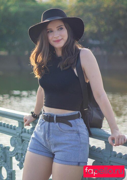 Enji Night Onlyfans Photo Gallery 