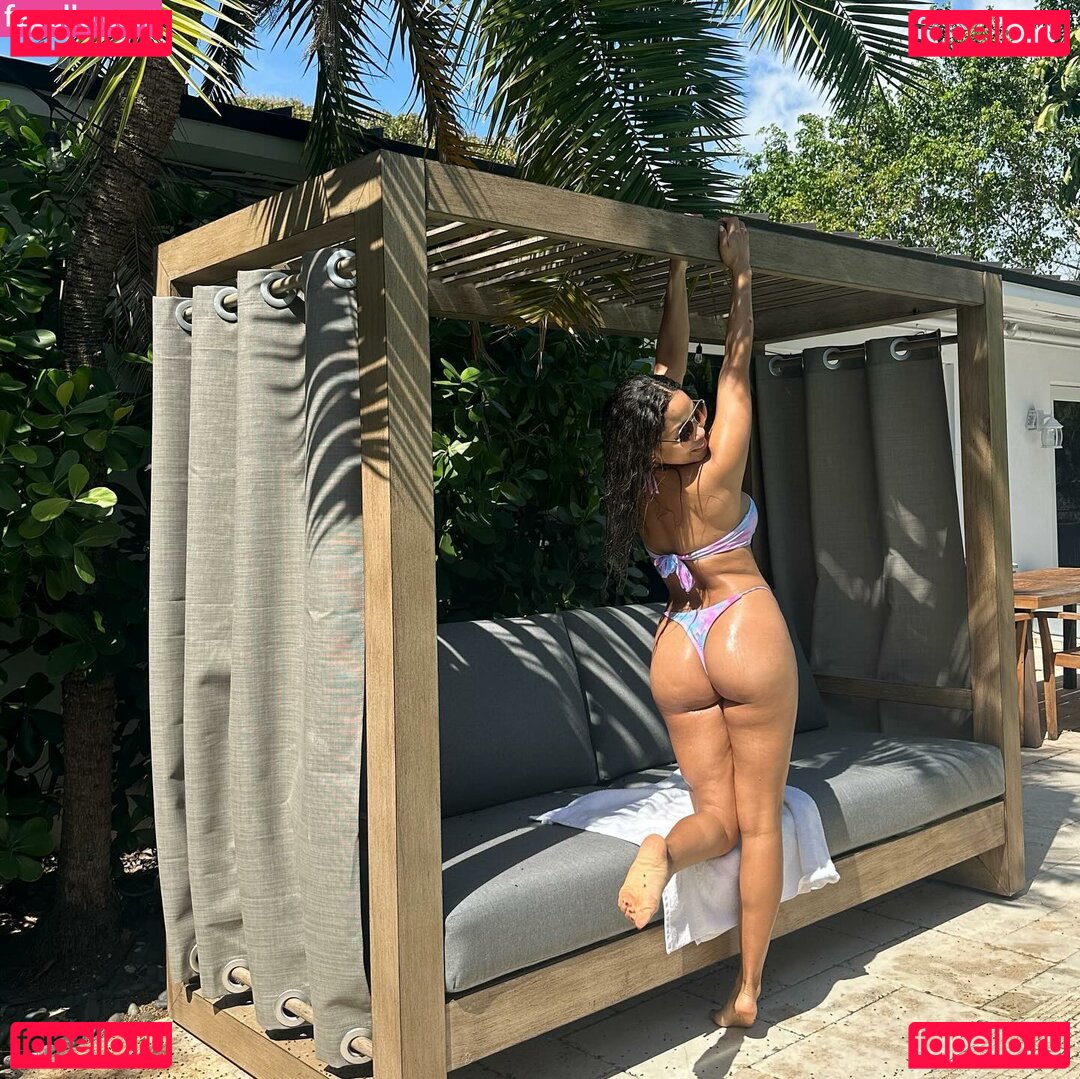 Waiyi Chan Nude Onlyfans Photo 19