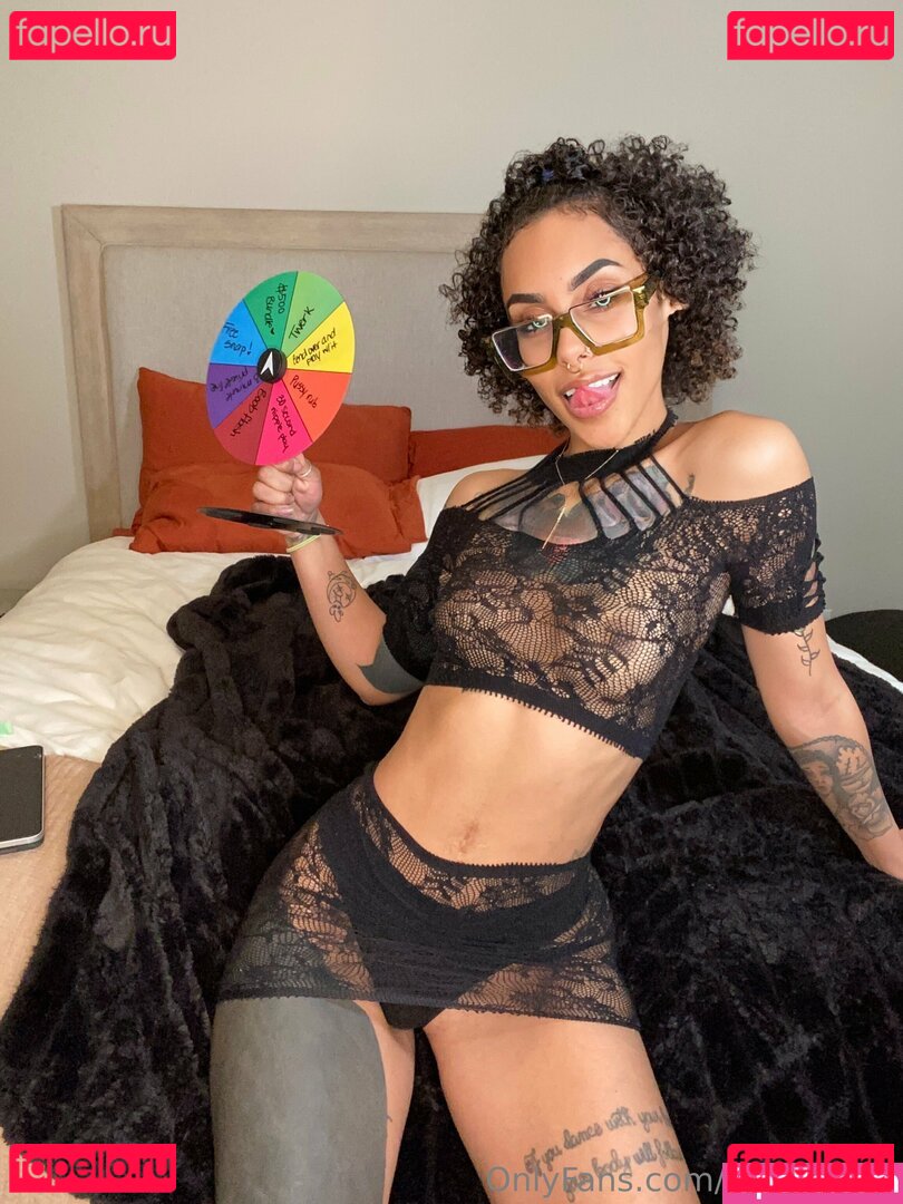 reana.rails Nude Onlyfans Photo 37