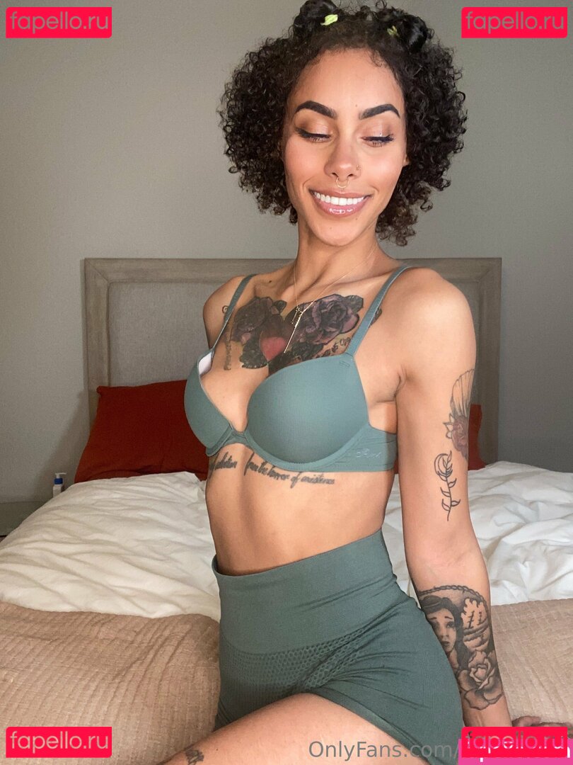 reana.rails Nude Onlyfans Photo 30