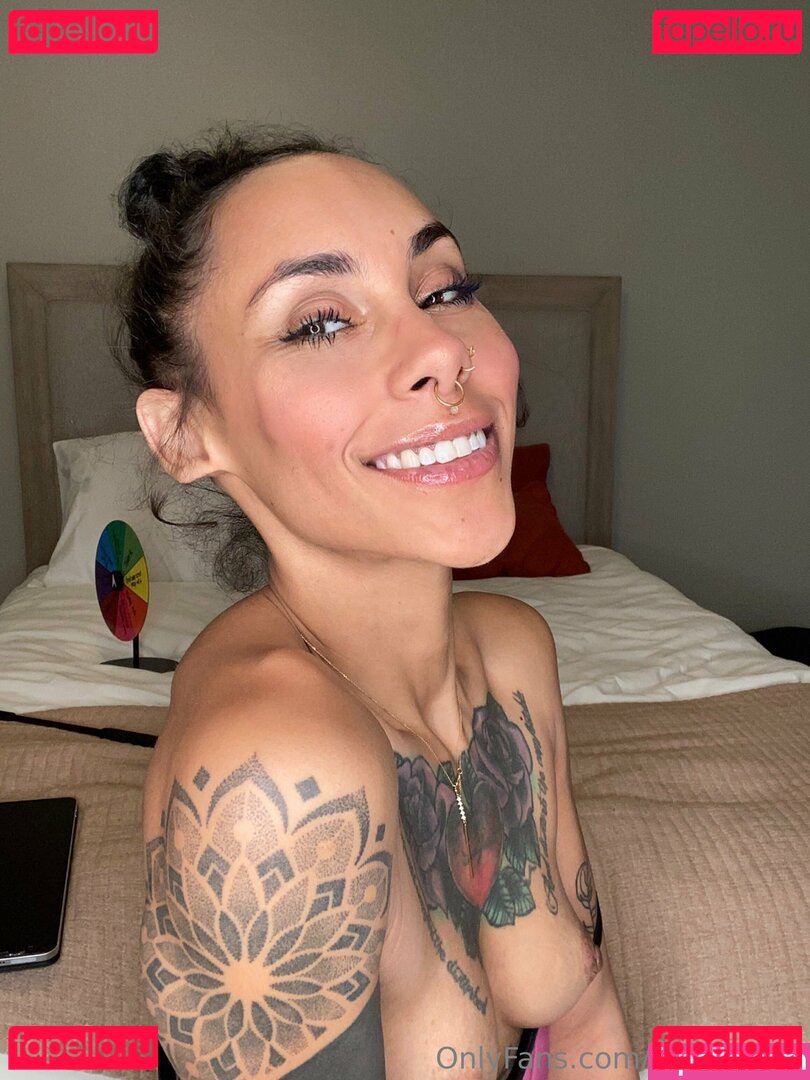 reana.rails Nude Onlyfans Photo 9