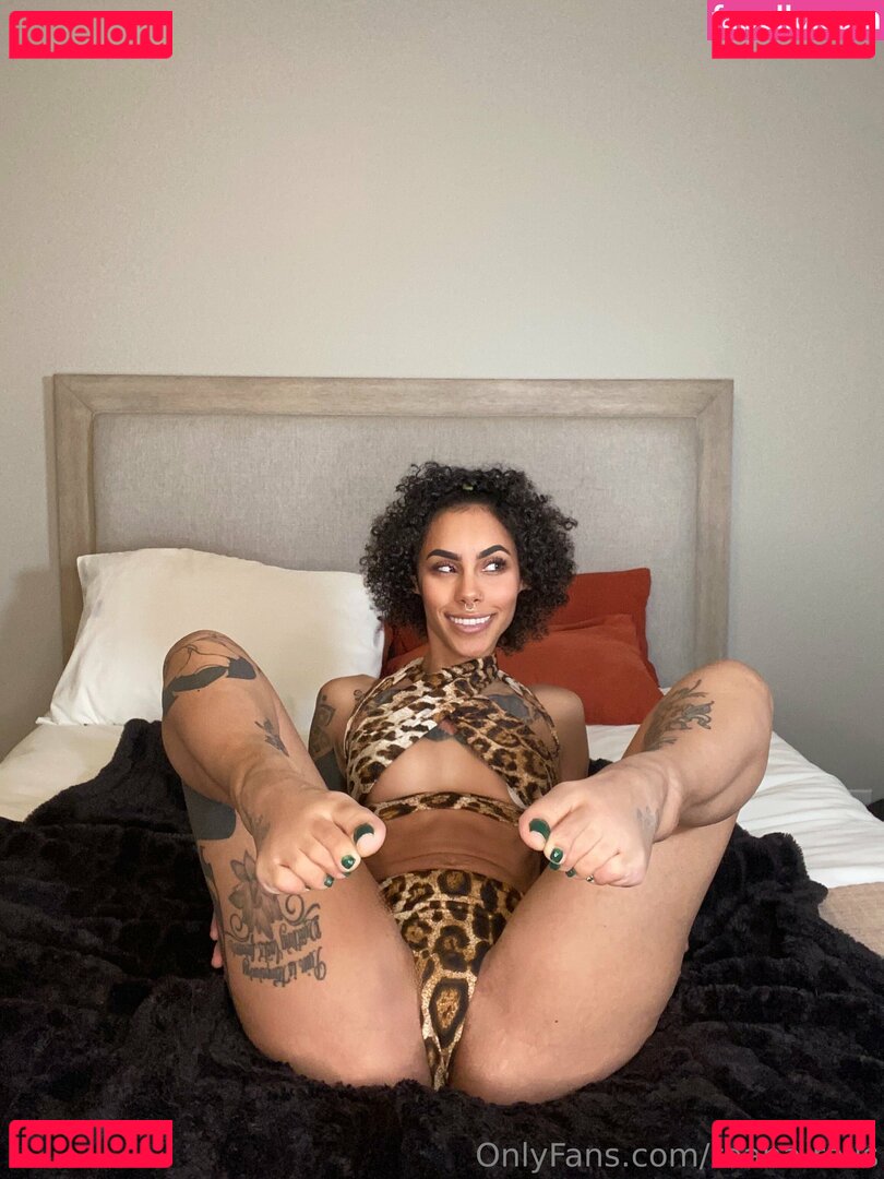 reana.rails Nude Onlyfans Photo 4