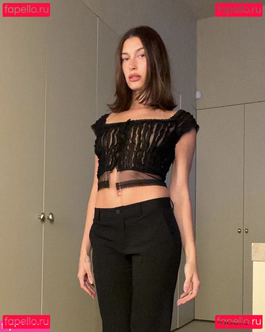Hailey Baldwin Nude Onlyfans Photo 18