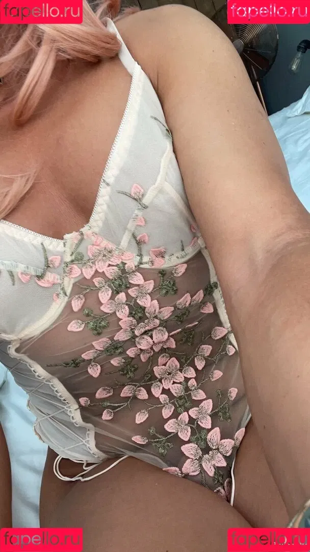 missjizzelle Onlyfans Photo Gallery 