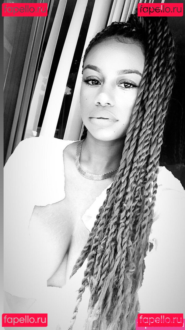 Diamond Dorris Nude Onlyfans Photo 8
