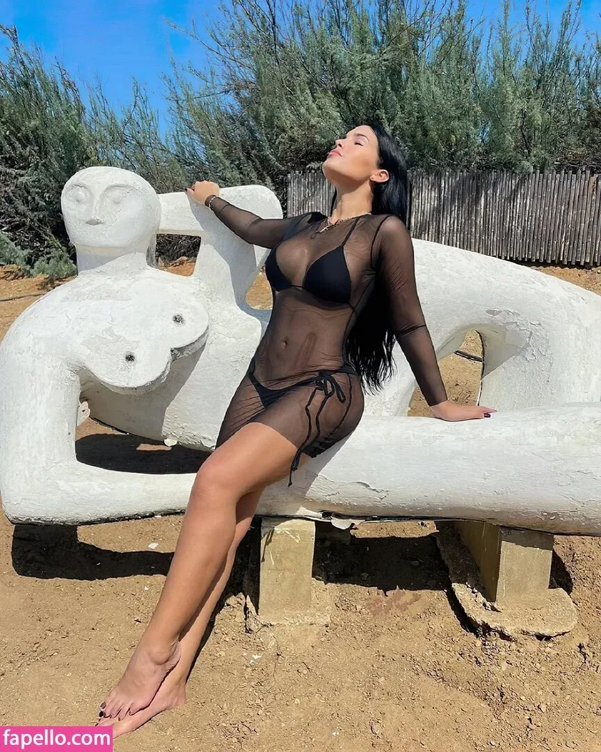 Yeimmyicial Onlyfans Photo Gallery 