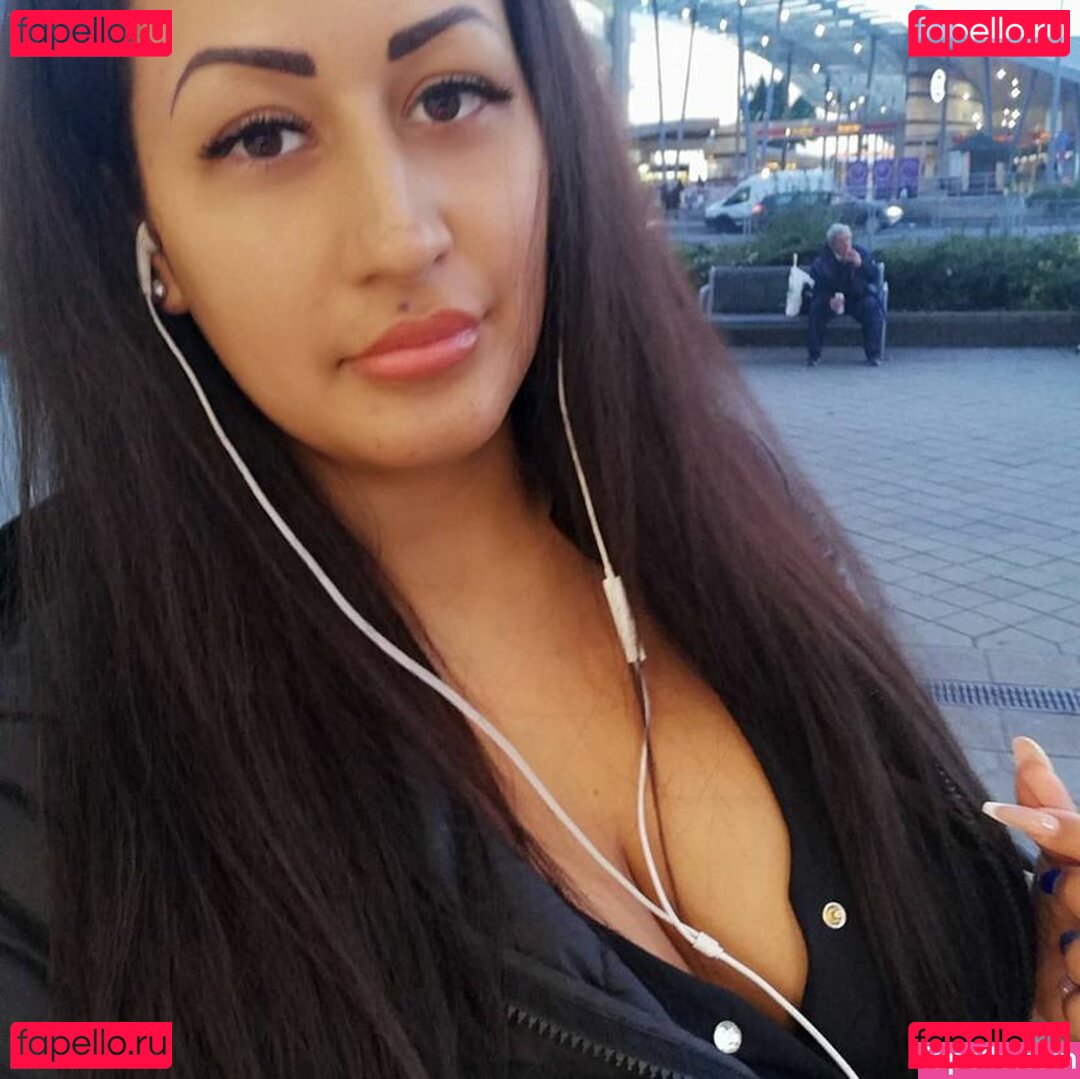 Csimbora Barbara Nude Onlyfans Photo 25