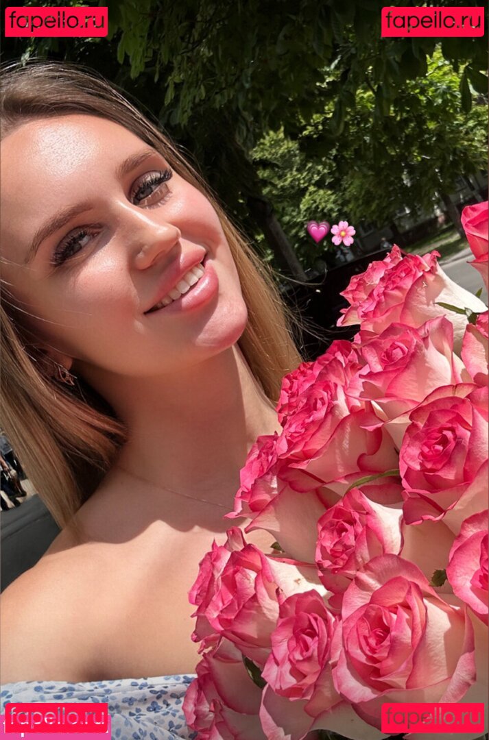 faina_mira Nude Onlyfans Photo 35
