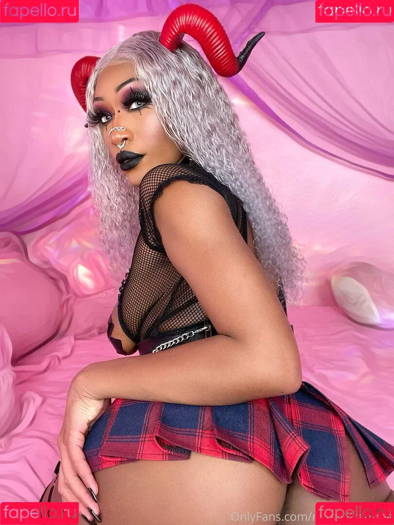 noirekittenfree Onlyfans Photo Gallery 
