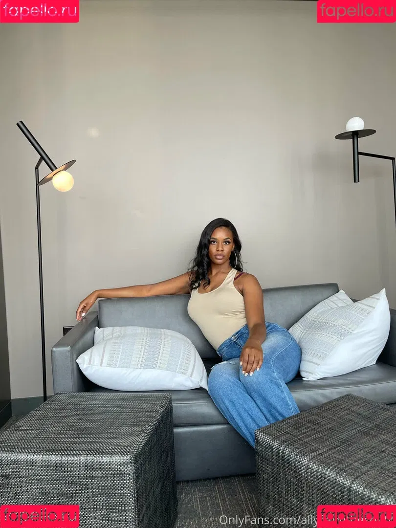 allyfromthesouth Onlyfans Photo Gallery 