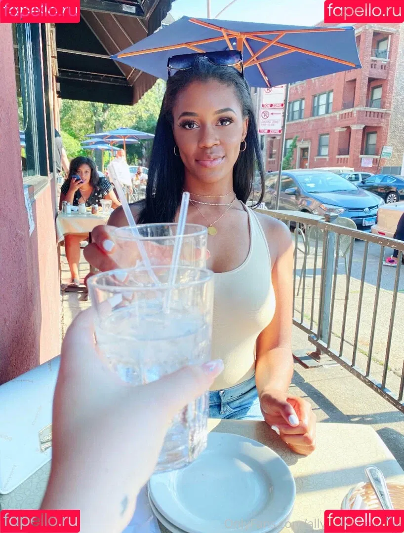 allyfromthesouth Onlyfans Photo Gallery 