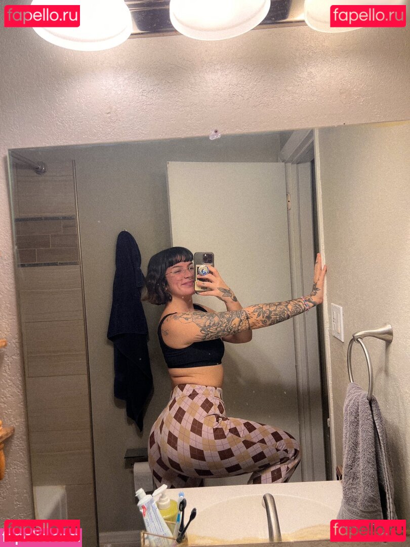 Thebugortheletter Nude Onlyfans Photo 22
