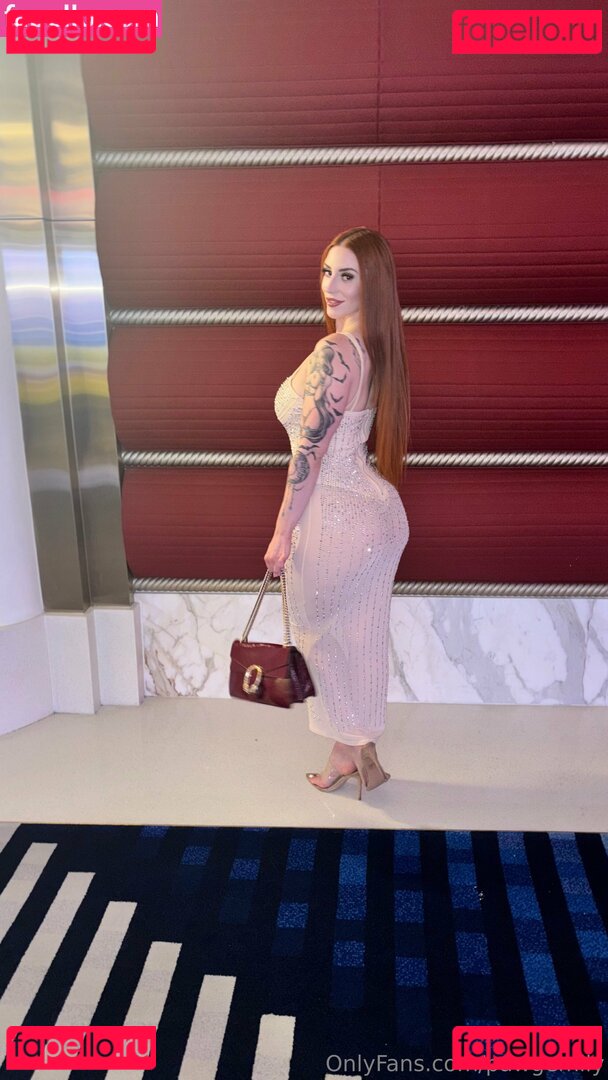 pawgemily Nude Onlyfans Photo 27