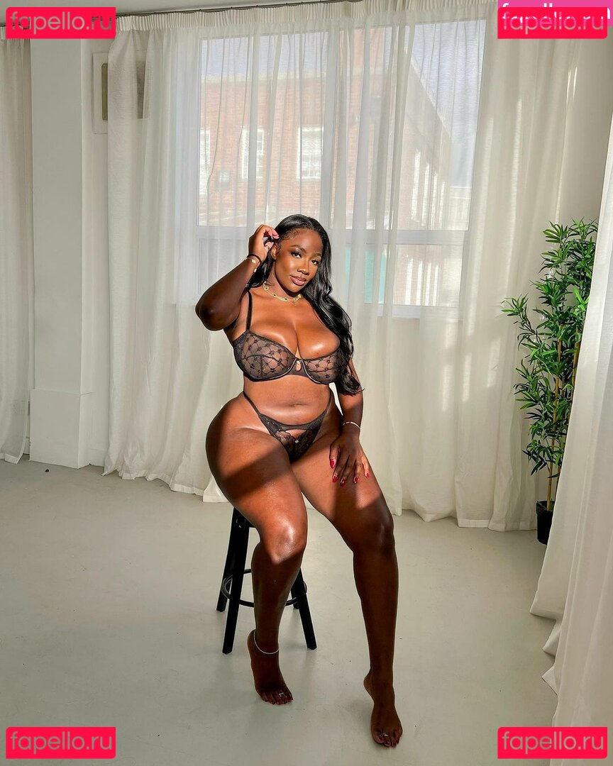 Shani Jamilah Nude Onlyfans Photo 17