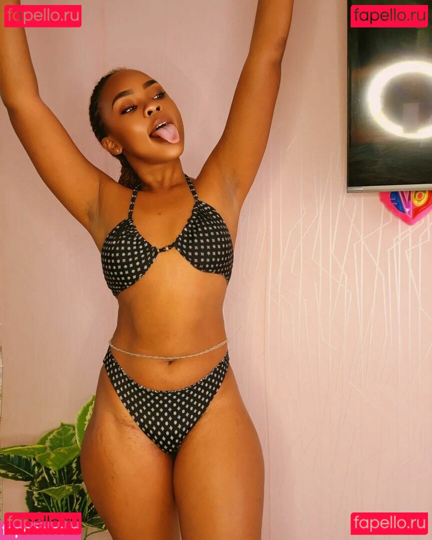 Heaven Girl Nude Onlyfans Photo 12