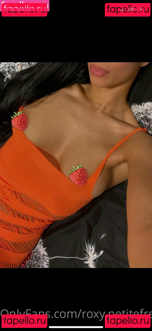 roxy.petitefree Nude Onlyfans Photo 28