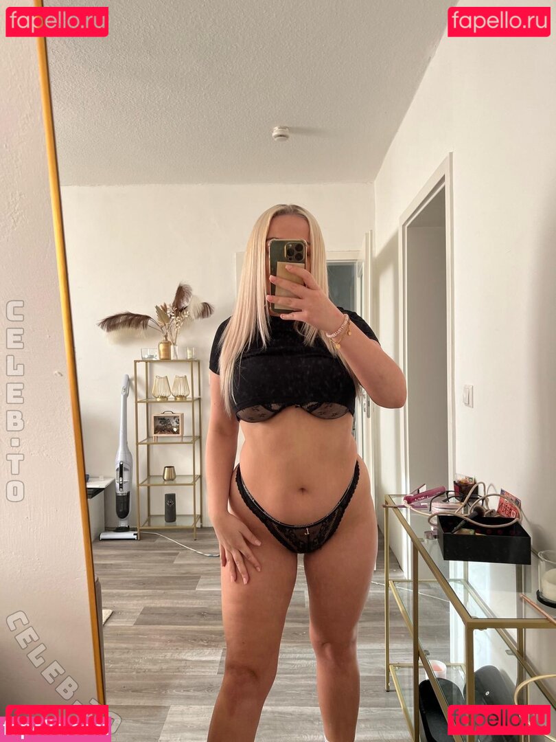 Amelia Smith Nude Onlyfans Photo 6