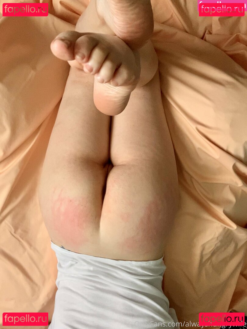 Alwayshungrywife Nude Onlyfans Photo 27