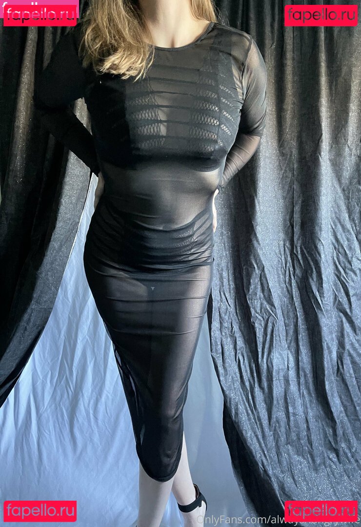 Alwayshungrywife Nude Onlyfans Photo 4