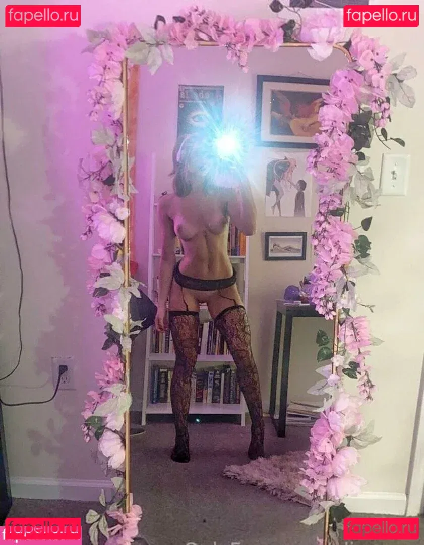 elise.eve Onlyfans Photo Gallery 