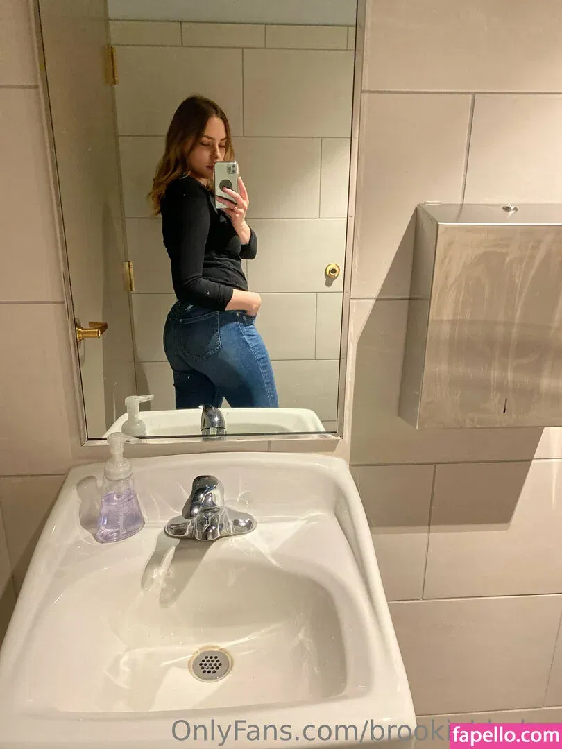 brookiebbyluv Onlyfans Photo Gallery 