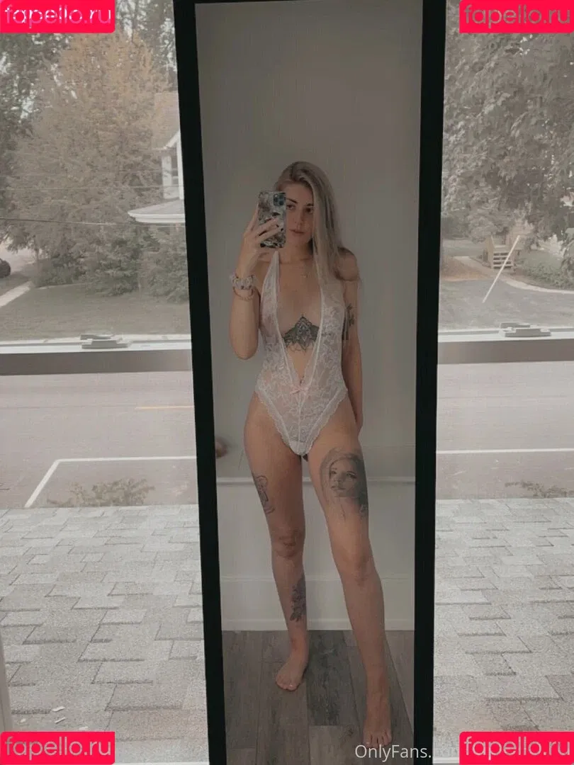 Becca Lynn Onlyfans Photo Gallery 