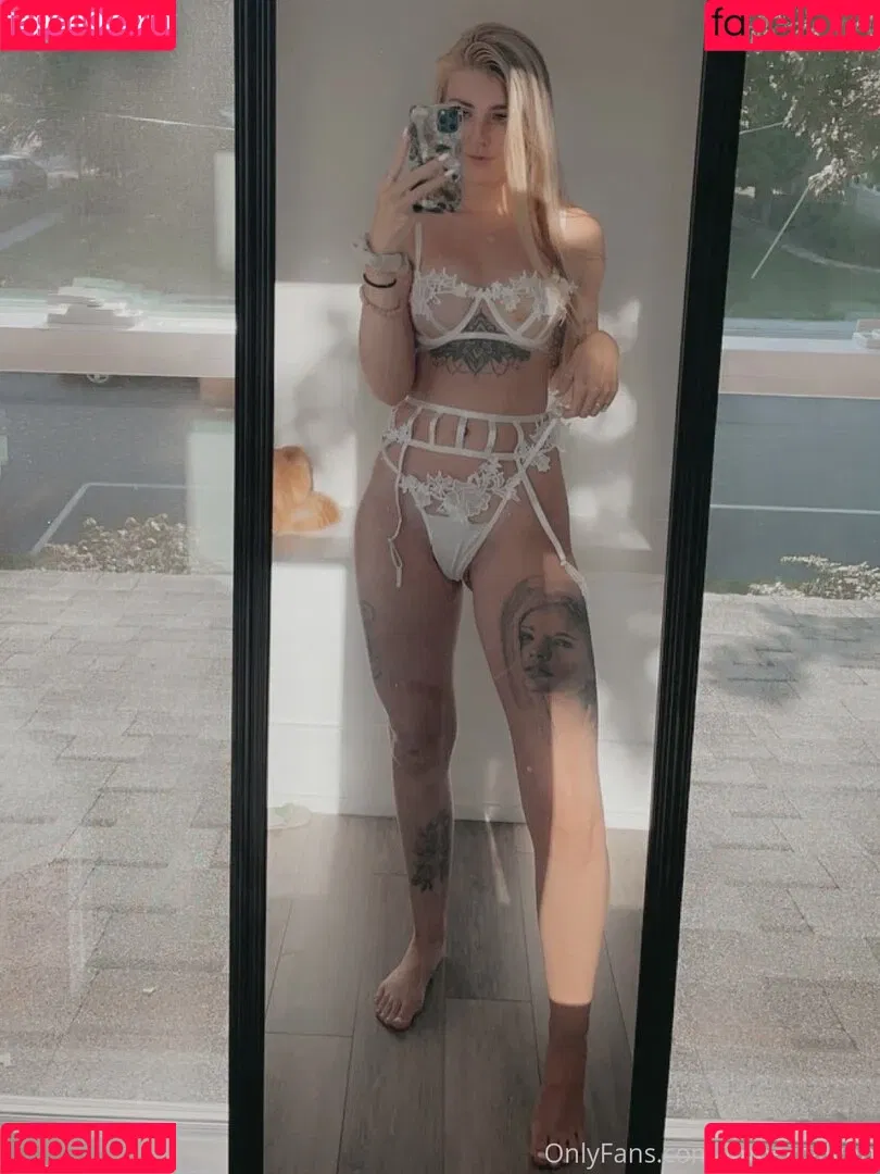 Becca Lynn Onlyfans Photo Gallery 