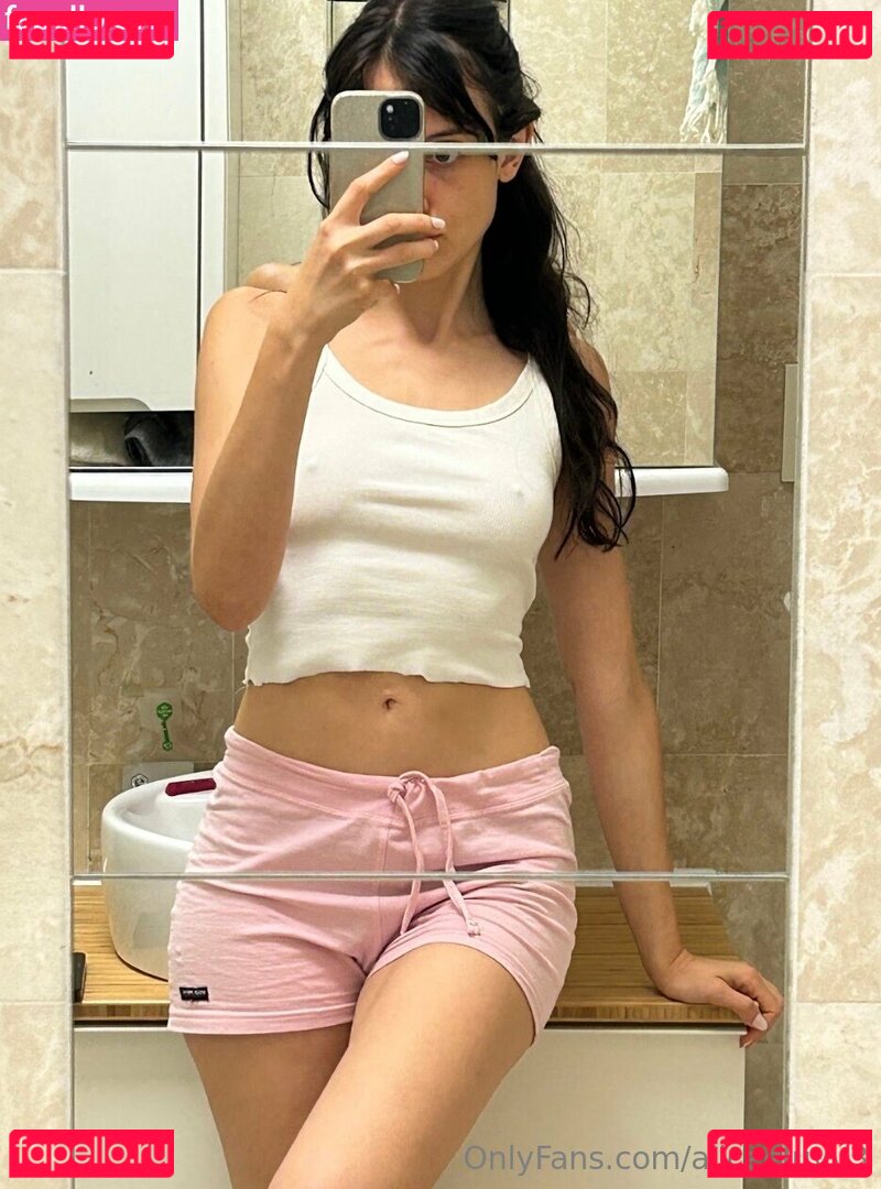 aliceeluvv3 Nude Onlyfans Photo 32