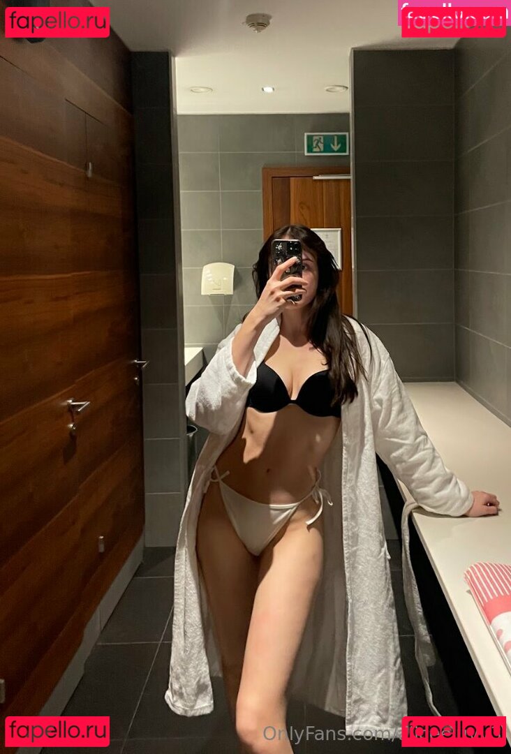 aliceeluvv3 Nude Onlyfans Photo 16