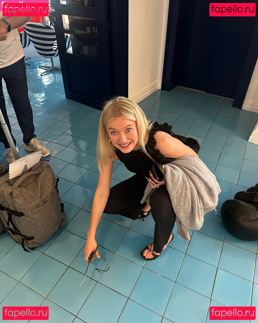 Astrid S Nude Onlyfans Photo 23